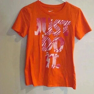 Nike Womens Short Sleeve Small Orange Graphic‎ Tee Shirt